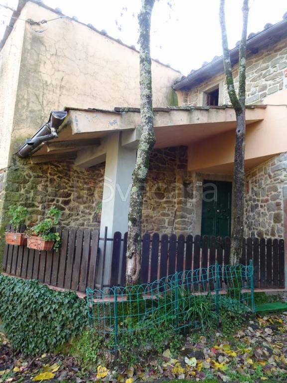 casa indipendente in vendita a Castel Focognano