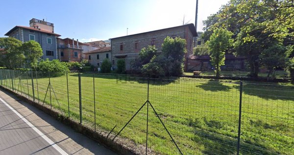 quadrivano in vendita a Castel Focognano in zona Rassina