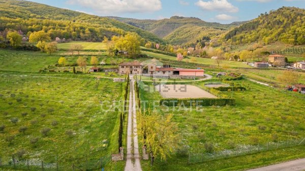 casale in vendita a Castel Focognano