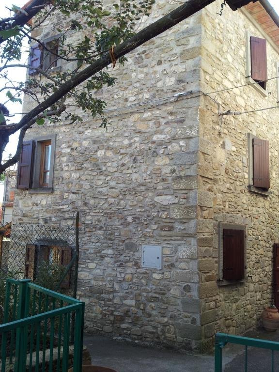 casa indipendente in vendita a Castel Focognano in zona Pieve a Socana