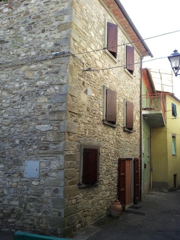 casa indipendente in vendita a Castel Focognano in zona Pieve a Socana