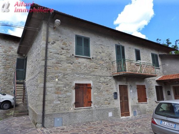 appartamento in vendita a Castel San Niccolò in zona Cetica