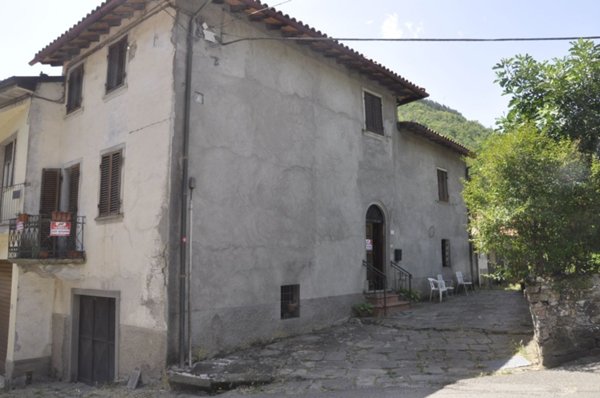 casa indipendente in vendita a Castel San Niccolò in zona Rifiglio