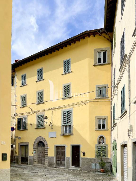 negozio in vendita a Castel San Niccolò