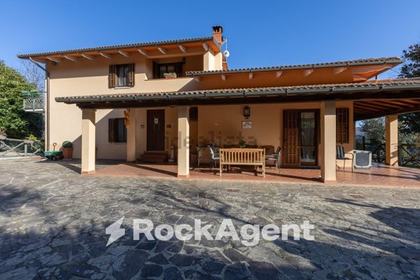 casa indipendente in vendita a Castel San Niccolò