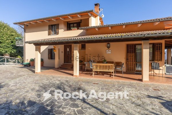 casa indipendente in vendita a Castel San Niccolò