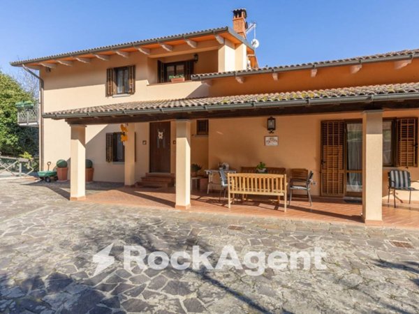 casa indipendente in vendita a Castel San Niccolò