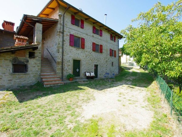 appartamento in vendita a Castel San Niccolò in zona Cetica