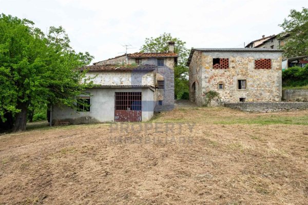 casa indipendente in vendita a Castel San Niccolò in zona Borgo alla Collina