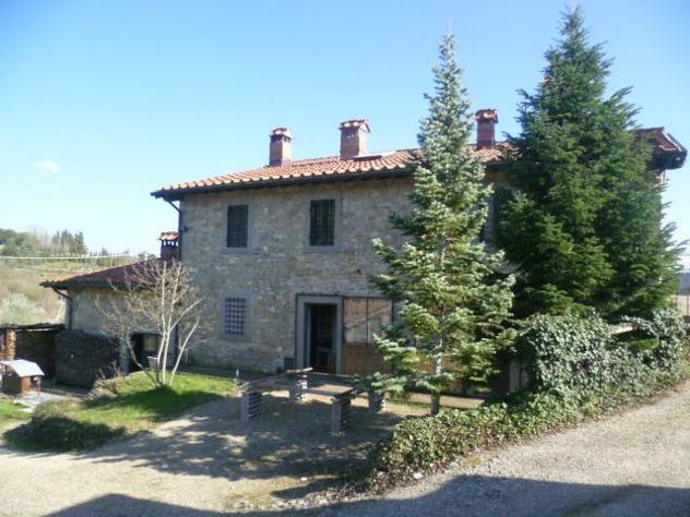 casale in vendita a Castel San Niccolò in zona Borgo alla Collina