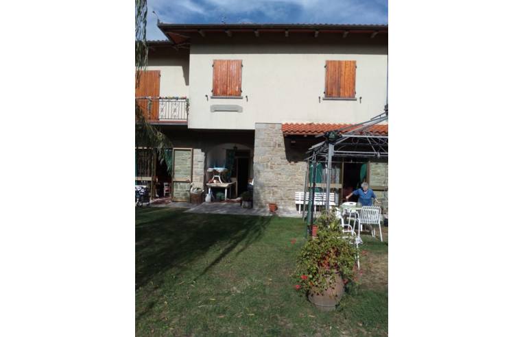 casa indipendente in vendita a Castel San Niccolò in zona Cetica