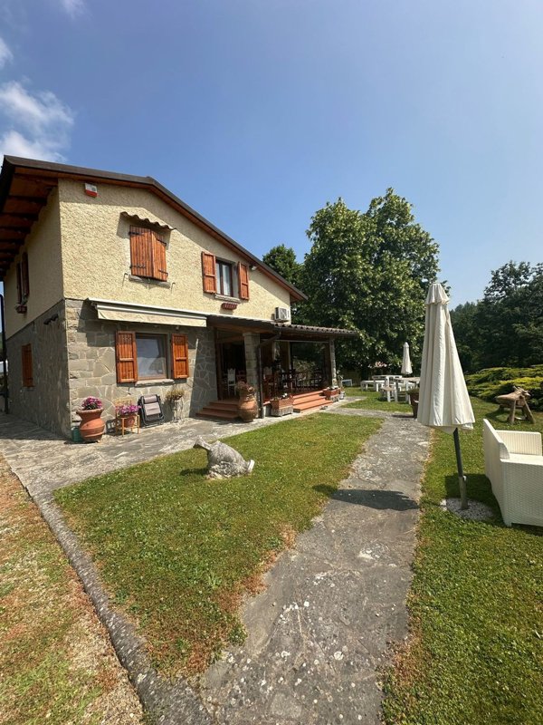 casa indipendente in vendita a Castel San Niccolò