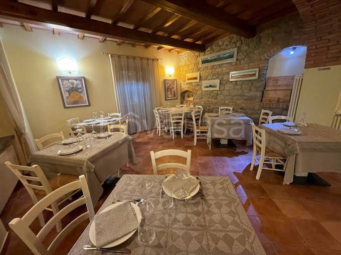 negozio in vendita a Castel San Niccolò