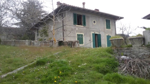 casa indipendente in vendita a Castel San Niccolò in zona Caiano