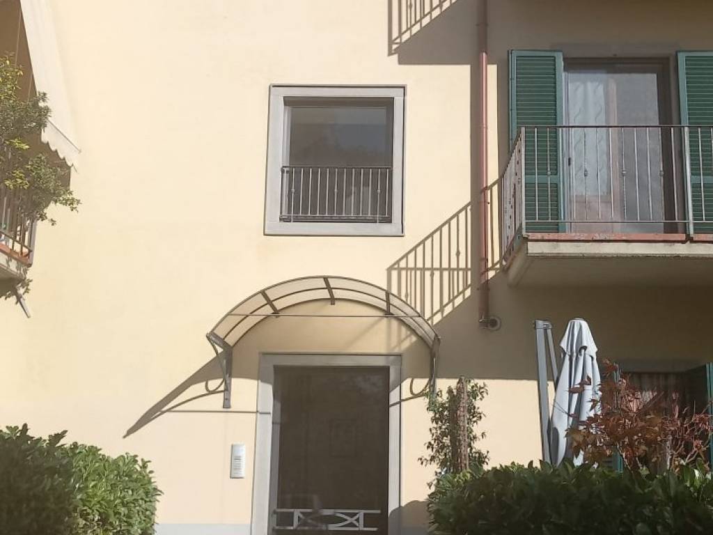 appartamento in vendita a Castel San Niccolò in zona Borgo alla Collina