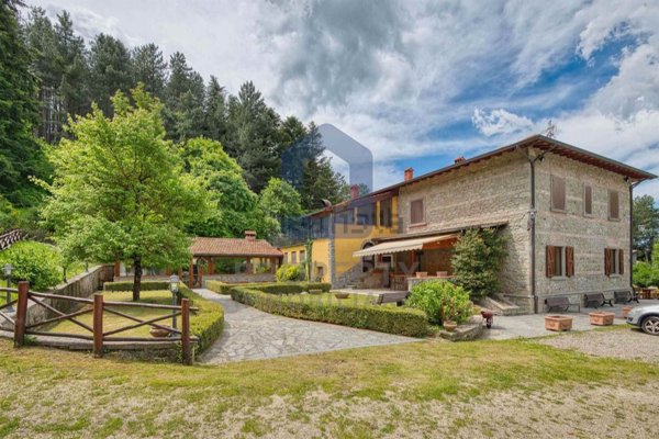 casale in vendita a Castel San Niccolò