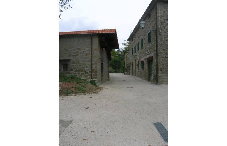 casa indipendente in vendita a Castel San Niccolò in zona Battifolle