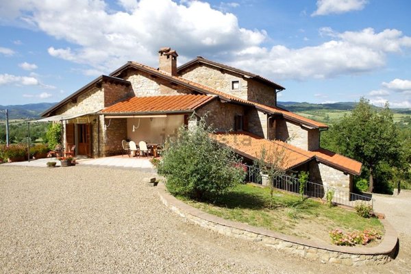 casa indipendente in vendita a Castel San Niccolò in zona Borgo alla Collina