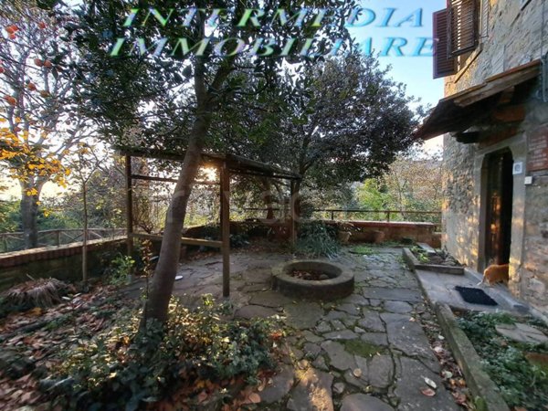 casa indipendente in vendita a Castiglion Fibocchi in zona Gello Biscardo