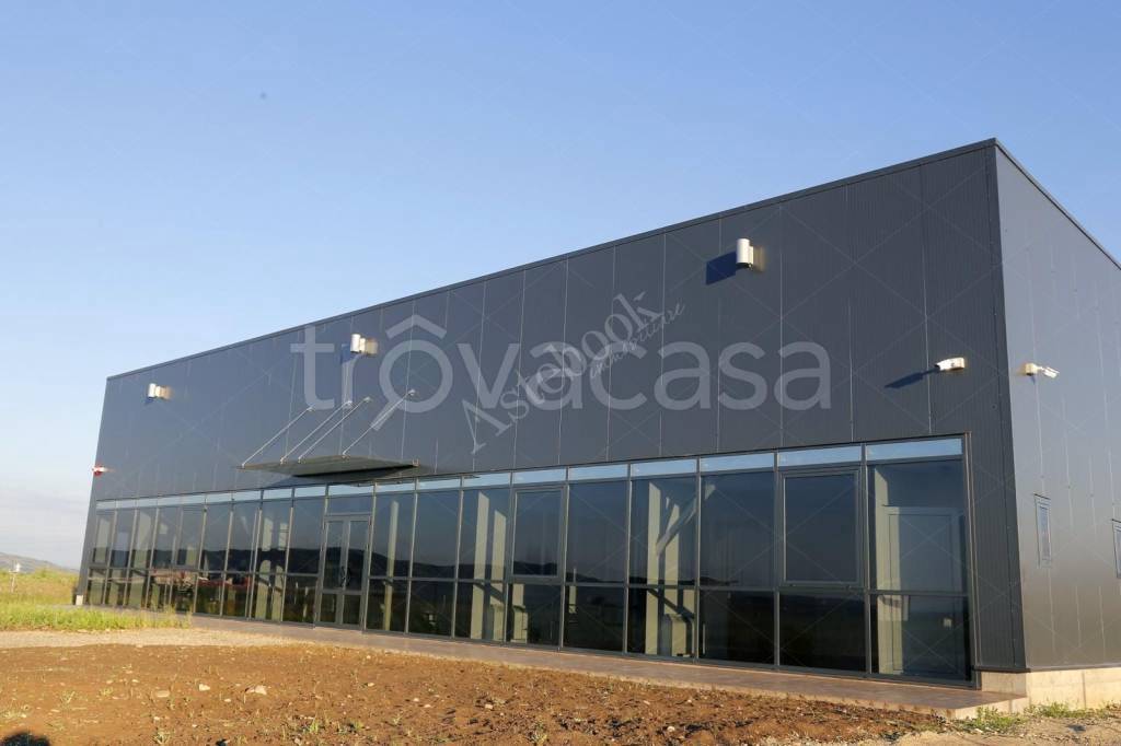 locale commerciale in vendita a Castiglion Fibocchi