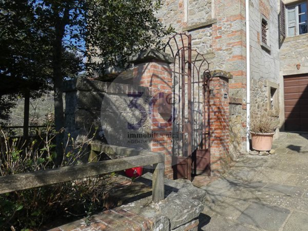 casa indipendente in vendita a Castiglion Fibocchi in zona Gello Biscardo