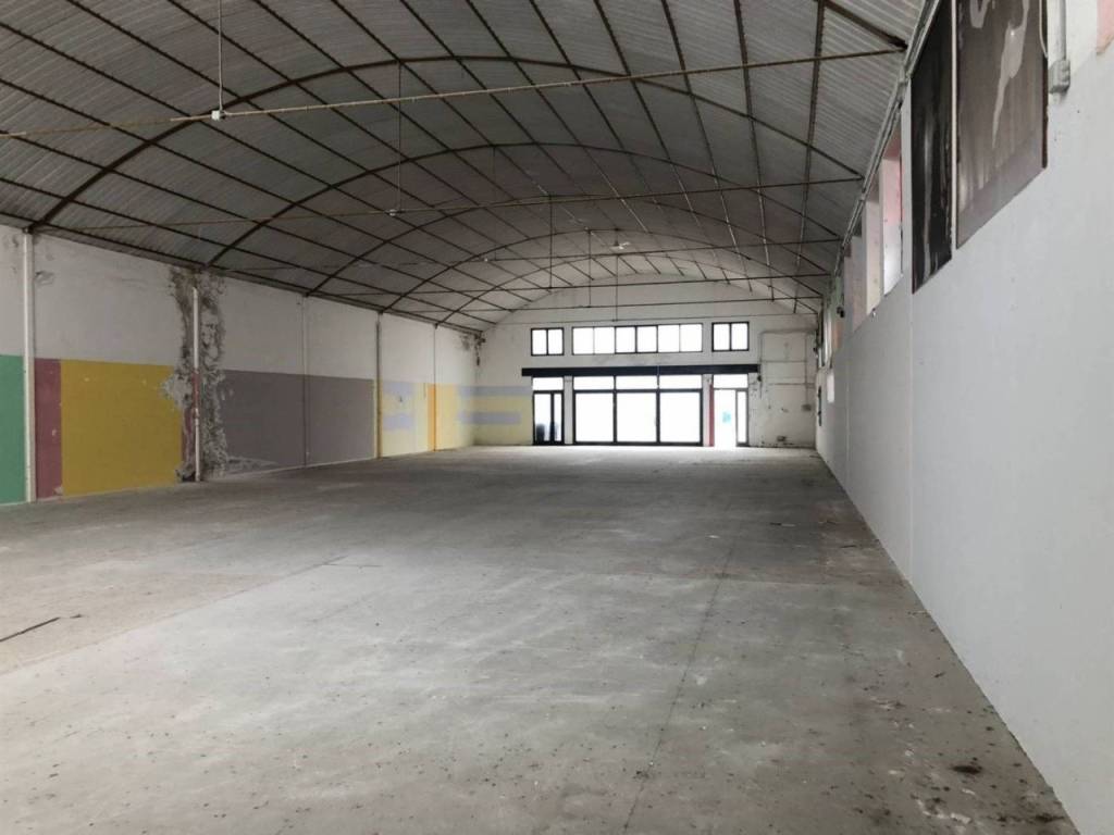 locale commerciale in vendita a Castiglion Fibocchi