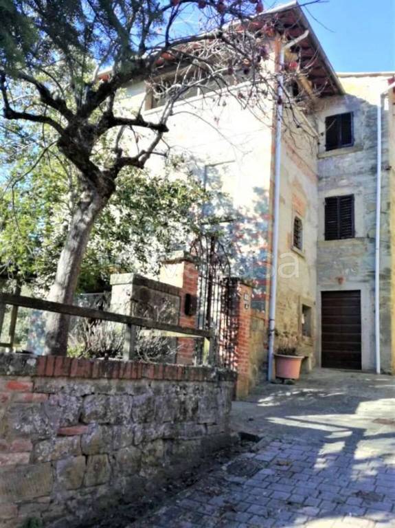 casa indipendente in vendita a Castiglion Fibocchi in zona Gello Biscardo