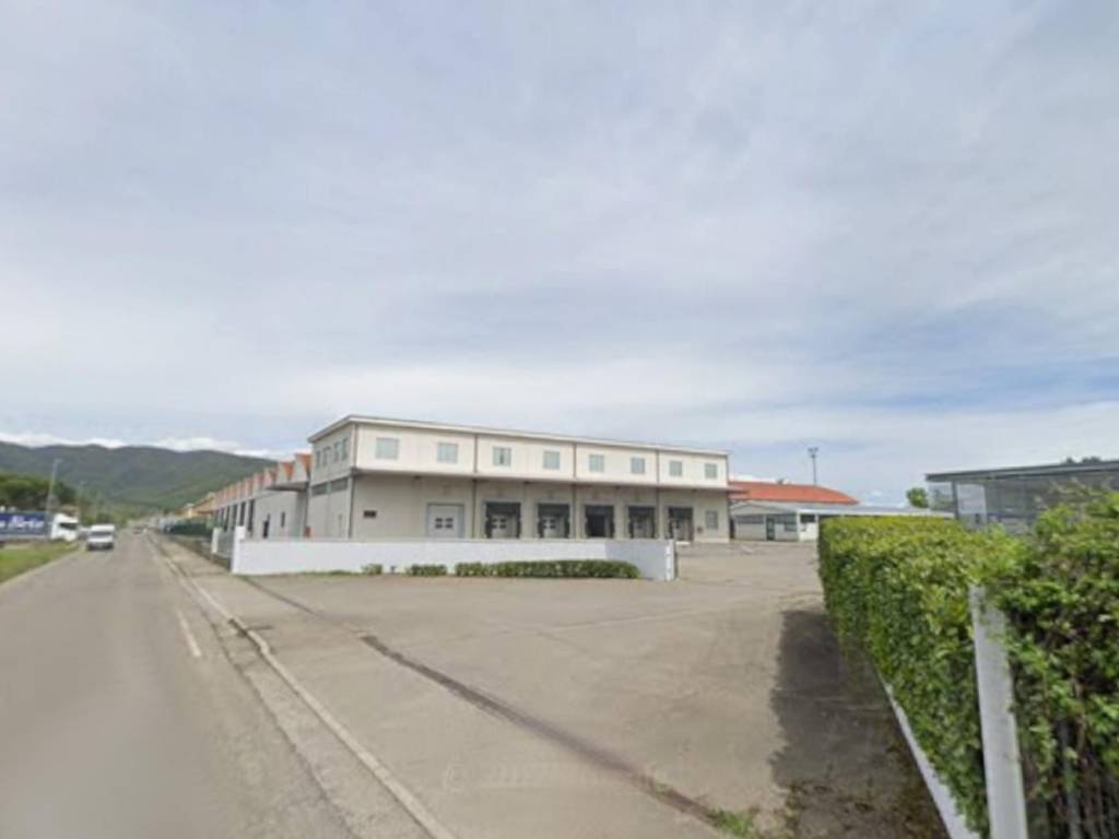 locale commerciale in vendita a Castiglion Fibocchi