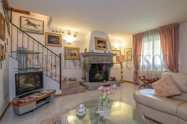 casa indipendente in vendita a Castiglion Fibocchi in zona Gello Biscardo
