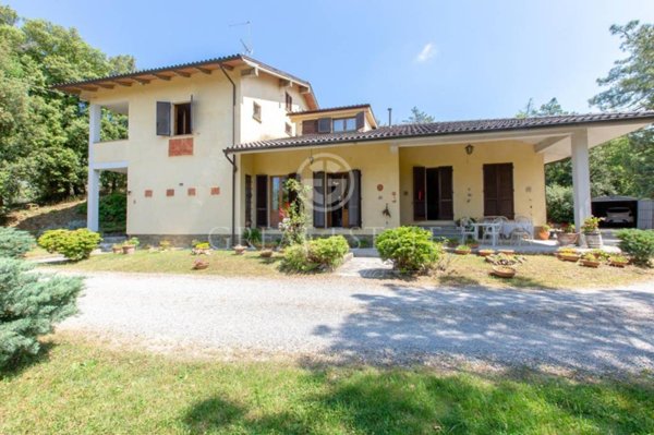 casa indipendente in vendita a Castiglion Fiorentino in zona Ristonchia