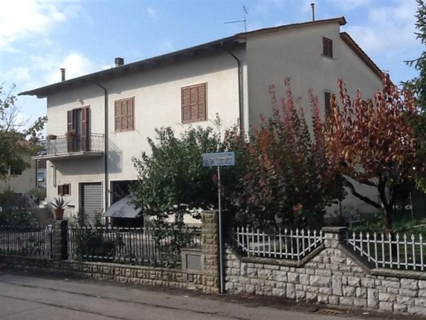 casa indipendente in vendita a Castiglion Fiorentino in zona La Nave