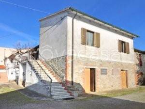 casa indipendente in vendita a Castiglion Fiorentino in zona Cozzano