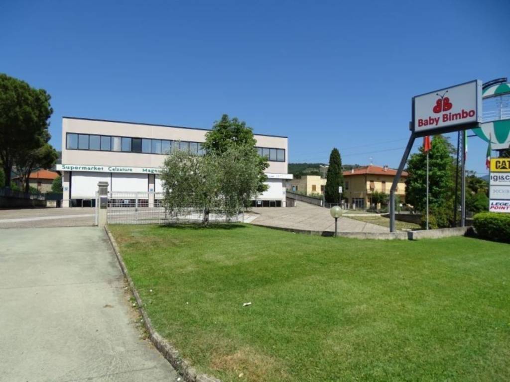negozio in vendita a Castiglion Fiorentino