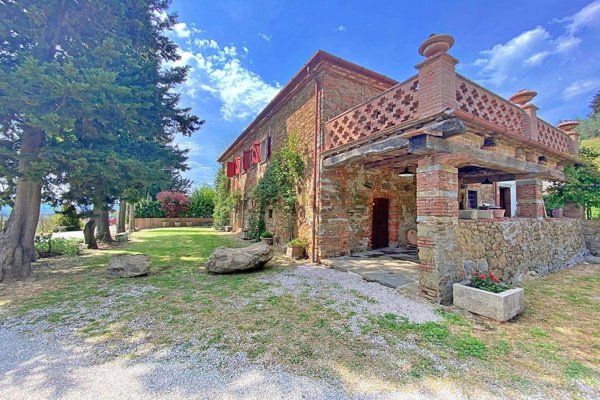 casa indipendente in vendita a Castiglion Fiorentino