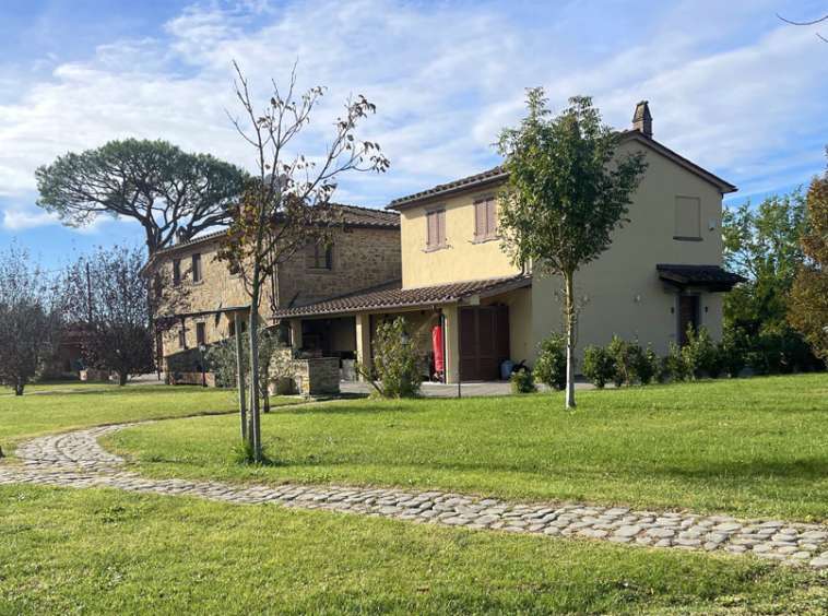 casa indipendente in vendita a Castiglion Fiorentino