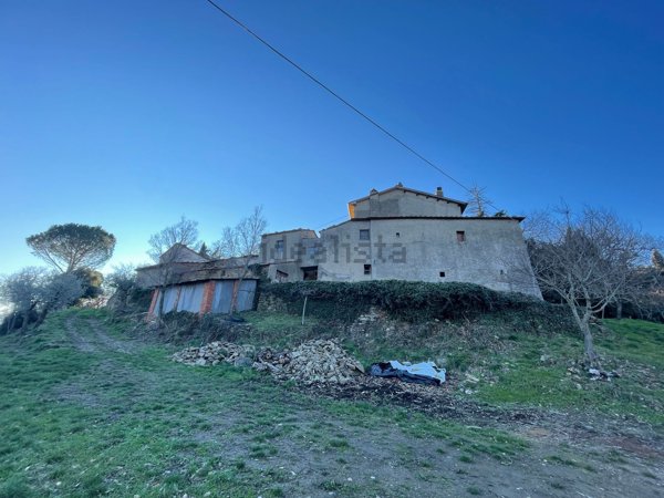 pentavano in vendita a Castiglion Fiorentino