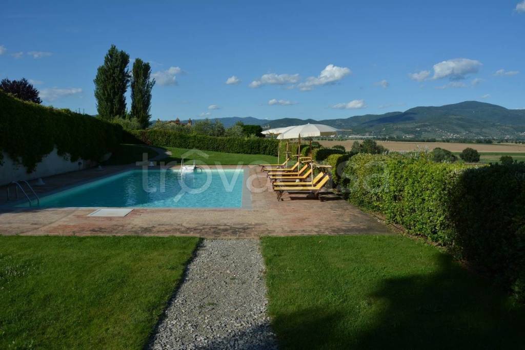 appartamento in vendita a Castiglion Fiorentino in zona Castroncello