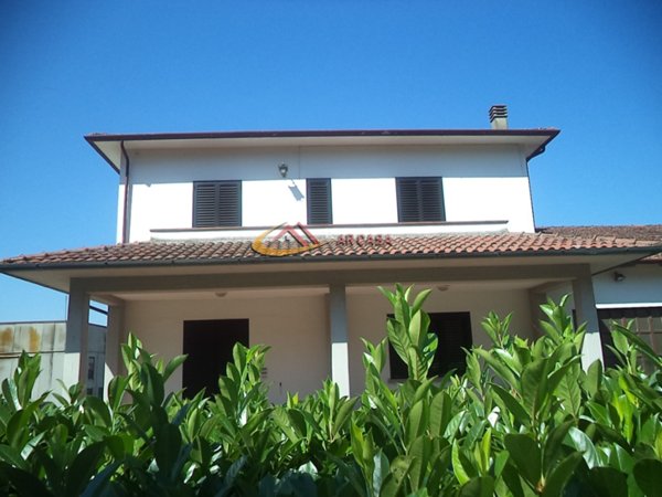 casa indipendente in vendita a Castiglion Fiorentino