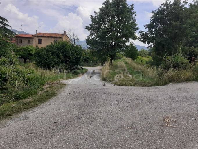 appartamento in vendita a Castiglion Fiorentino in zona Pergognano