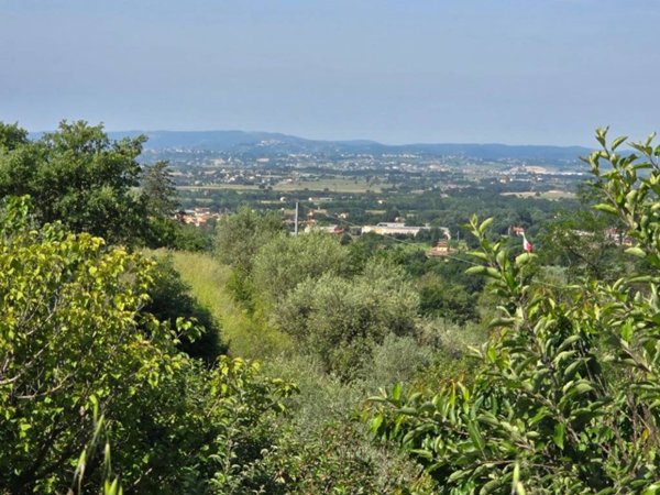 casa indipendente in vendita a Castiglion Fiorentino in zona Cozzano