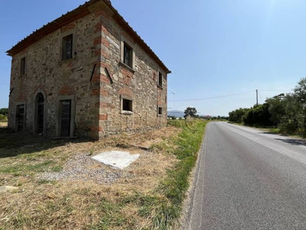 casa indipendente in vendita a Castiglion Fiorentino