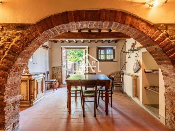 casa indipendente in vendita a Castiglion Fiorentino
