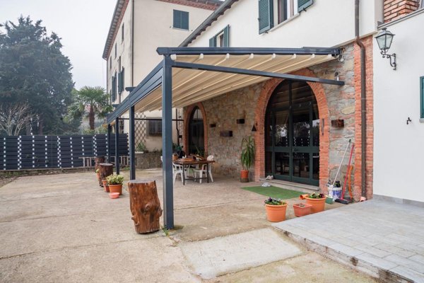 casa indipendente in vendita a Castiglion Fiorentino in zona Castroncello