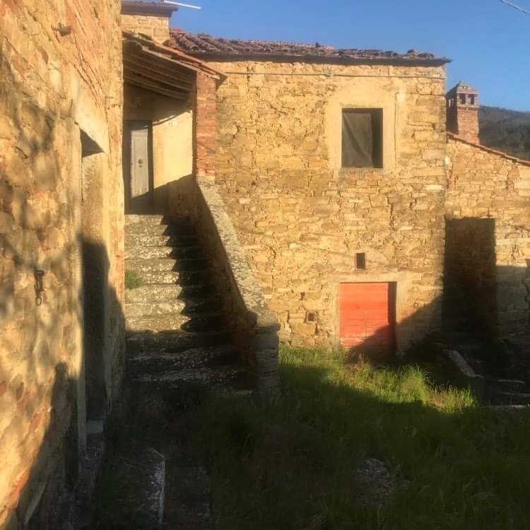 casa indipendente in vendita a Castiglion Fiorentino in zona Noceta