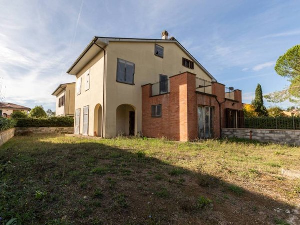 casa indipendente in vendita a Castiglion Fiorentino