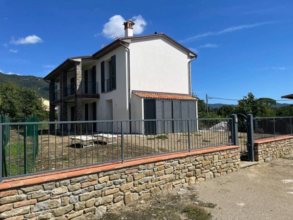 casa indipendente in vendita a Castiglion Fiorentino