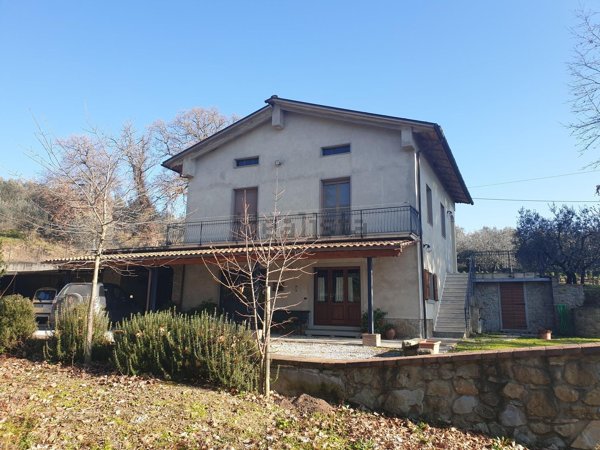 casa indipendente in vendita a Castiglion Fiorentino
