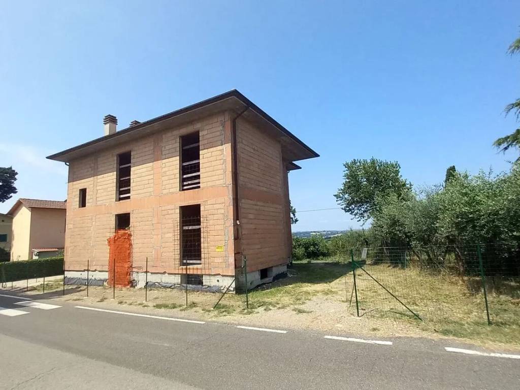 casa indipendente in vendita a Castiglion Fiorentino in zona Brolio