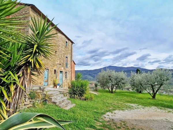 casa indipendente in vendita a Castiglion Fiorentino