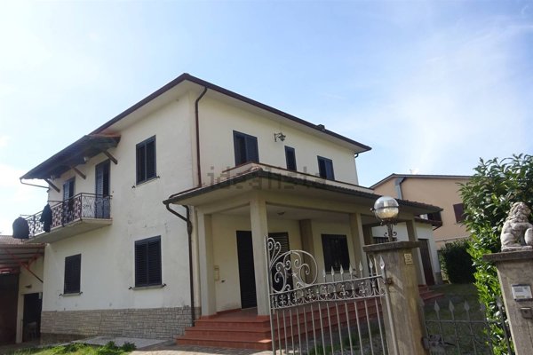 casa indipendente in vendita a Castiglion Fiorentino